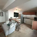 T2 Meuble Plein Centre-ville 아파트