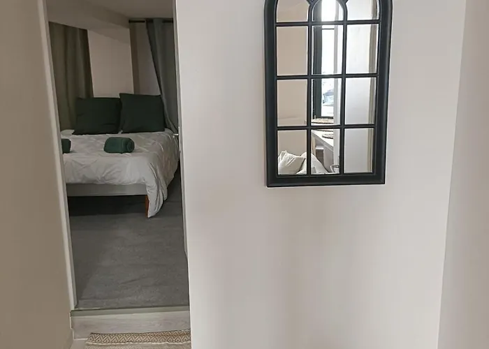 T2 Meuble Plein Centre-ville * Fontenay-le-Comte